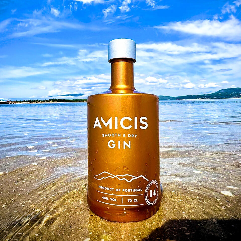 refrescante gin tónico